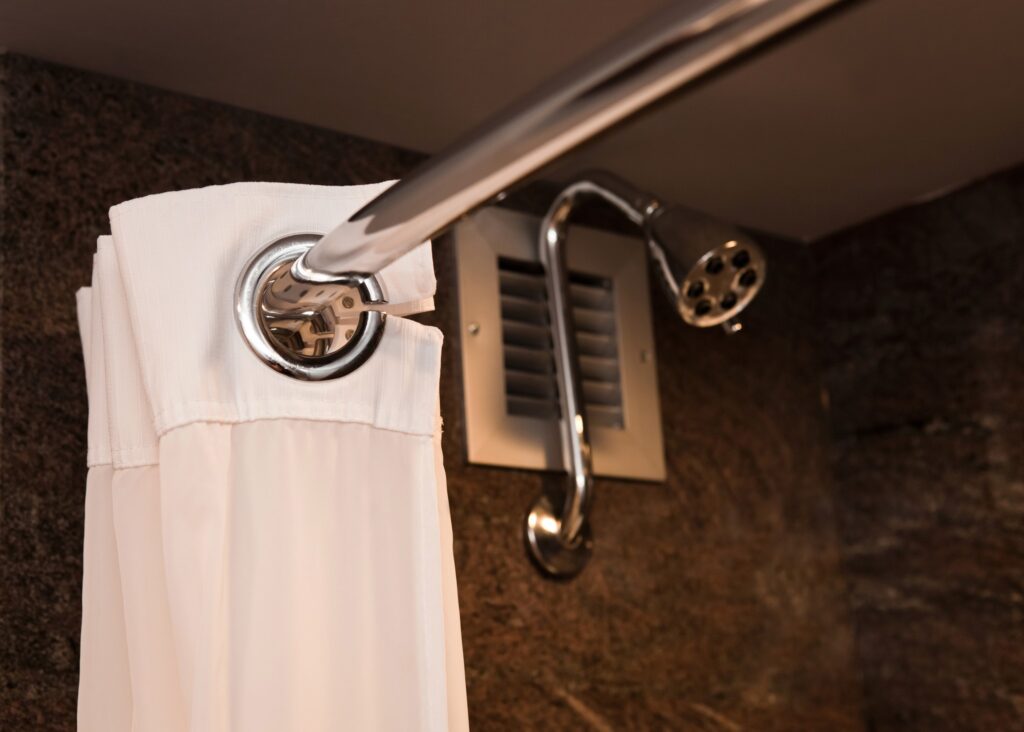 How to Choose a Shower Curtain