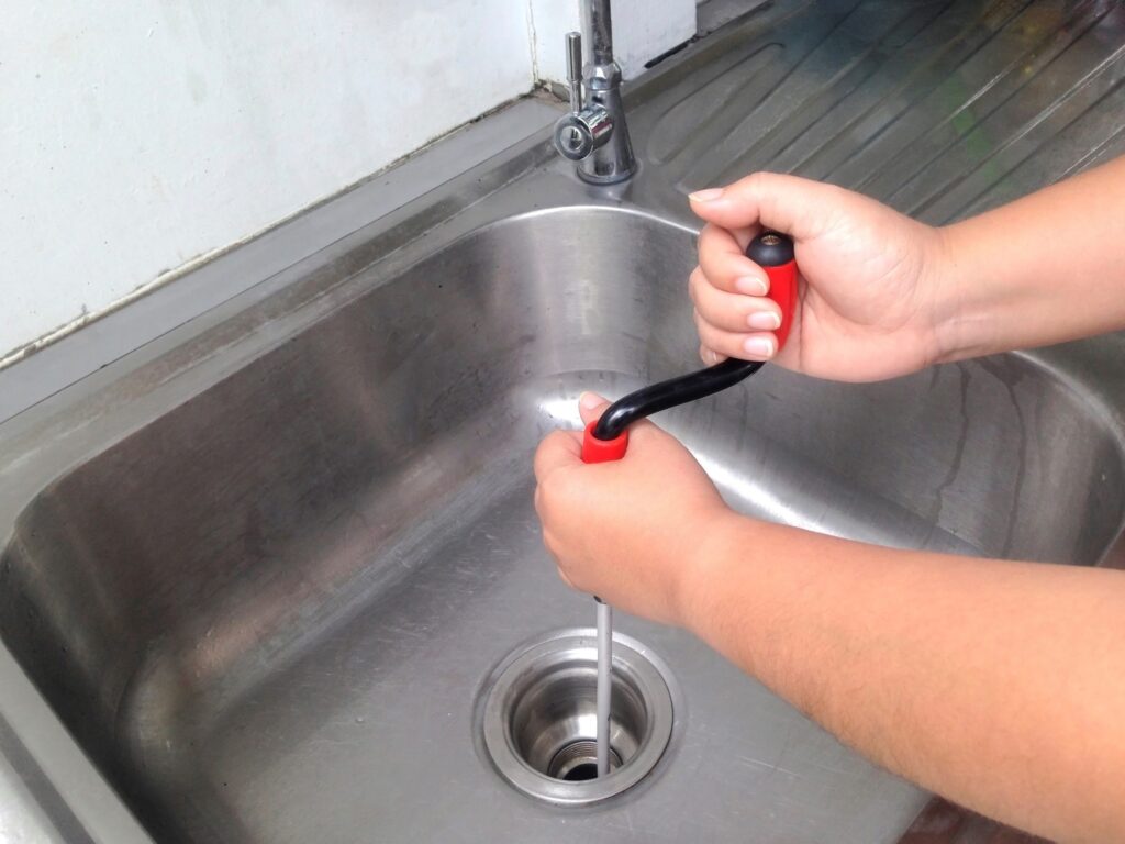 The Do’s and Don’ts of a Clogged Sink