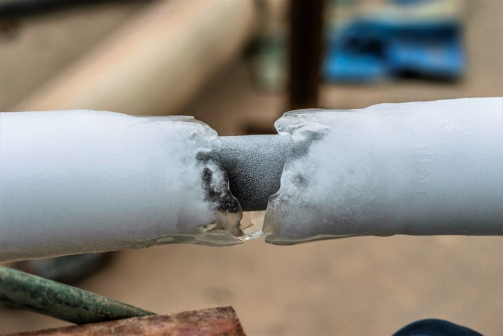 Insulated water pipe to prevent winter plumbing emergency and leaking from frozen pipes