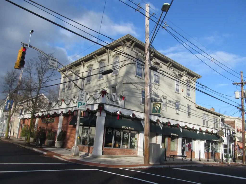 Pennington NJ Building at Crossroad